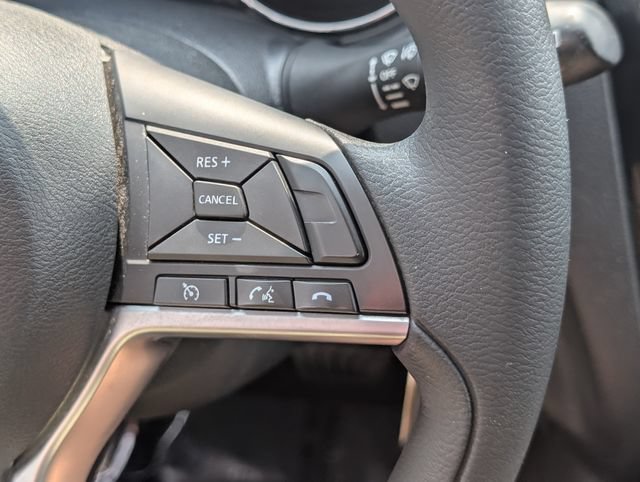 Used 2017 Nissan Rogue S w/ Appearance Package AWD/4WD image 19