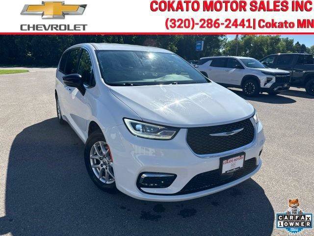 Used 2024 Chrysler Pacifica Touring-L