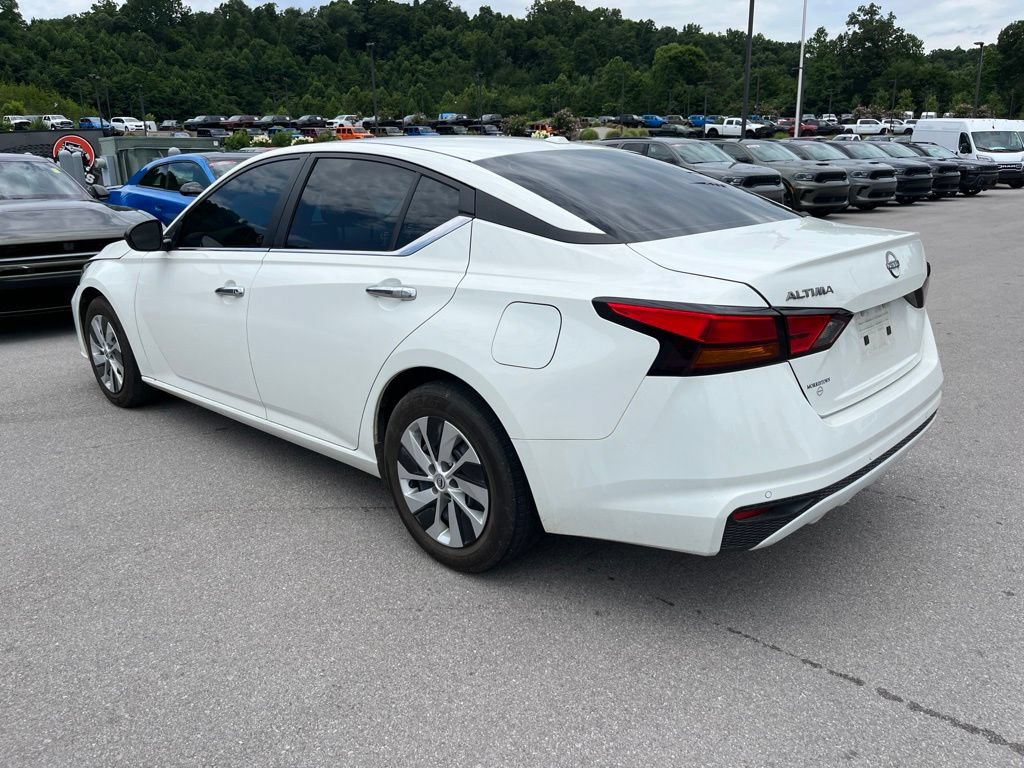 Used 2025 Nissan Altima 2.5 S FWD image 4