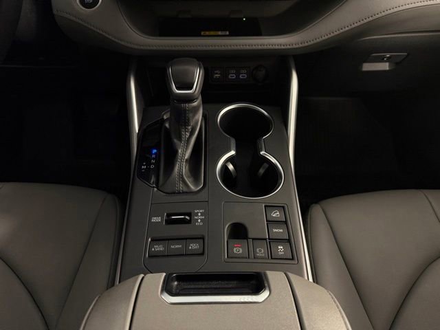 Used 2024 Toyota Highlander XLE image 24