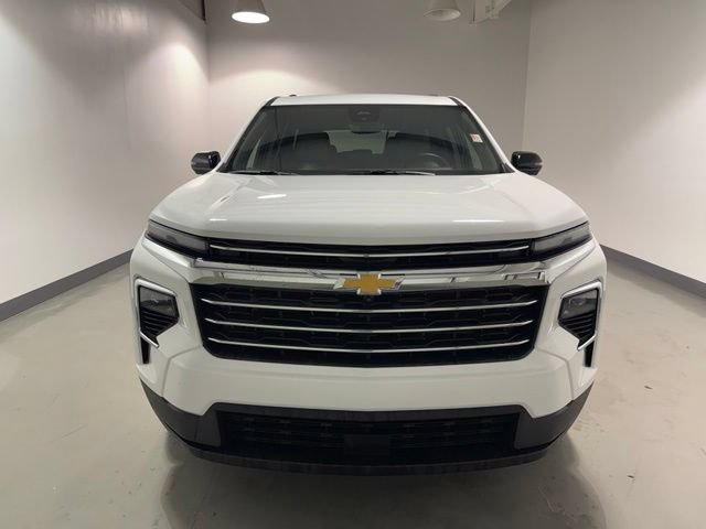 Used 2026 Chevrolet Traverse LT w/ Driver Confidence Package FWD image 2