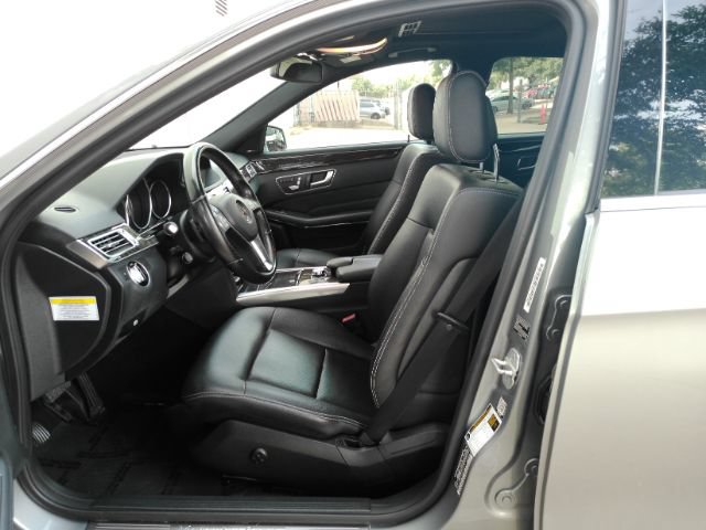 Used 2014 Mercedes-Benz E 250 BlueTEC Sedan image 15
