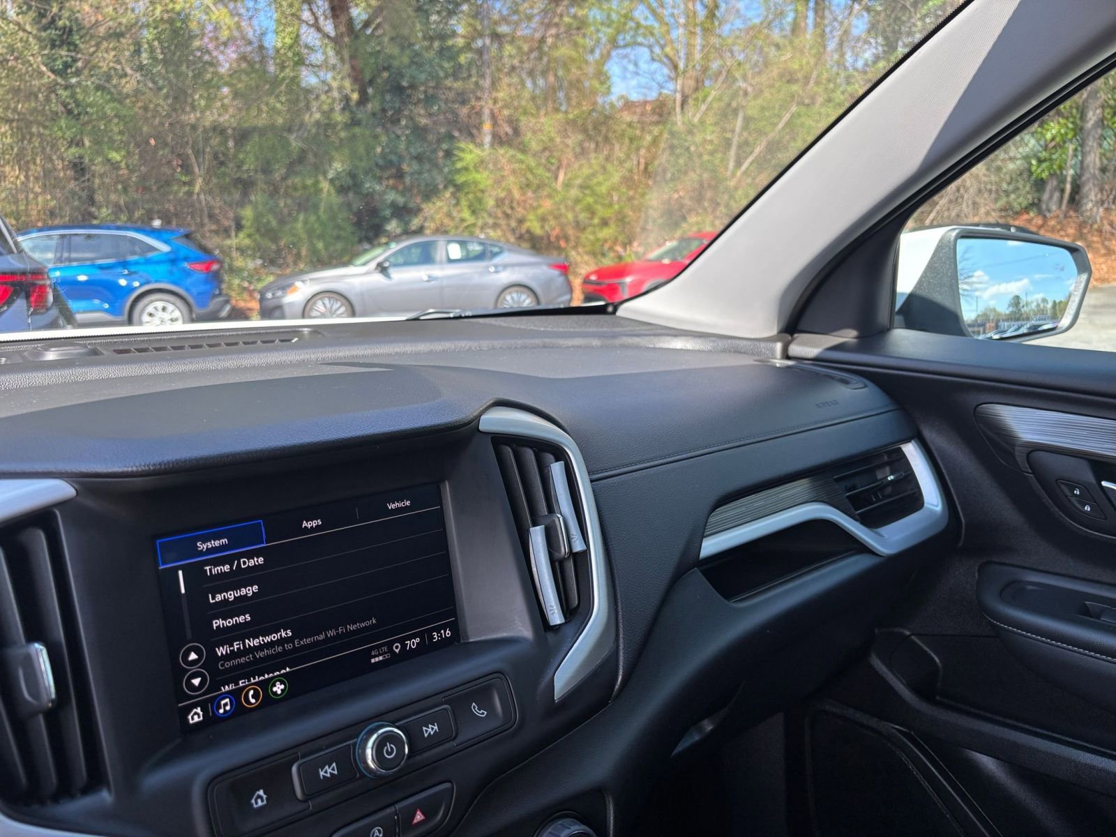 Used 2024 GMC Terrain SLE image 36