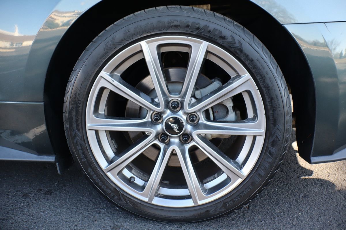 Used 2015 Ford Mustang GT Premium w/ Equipment Group 401A RWD image 40