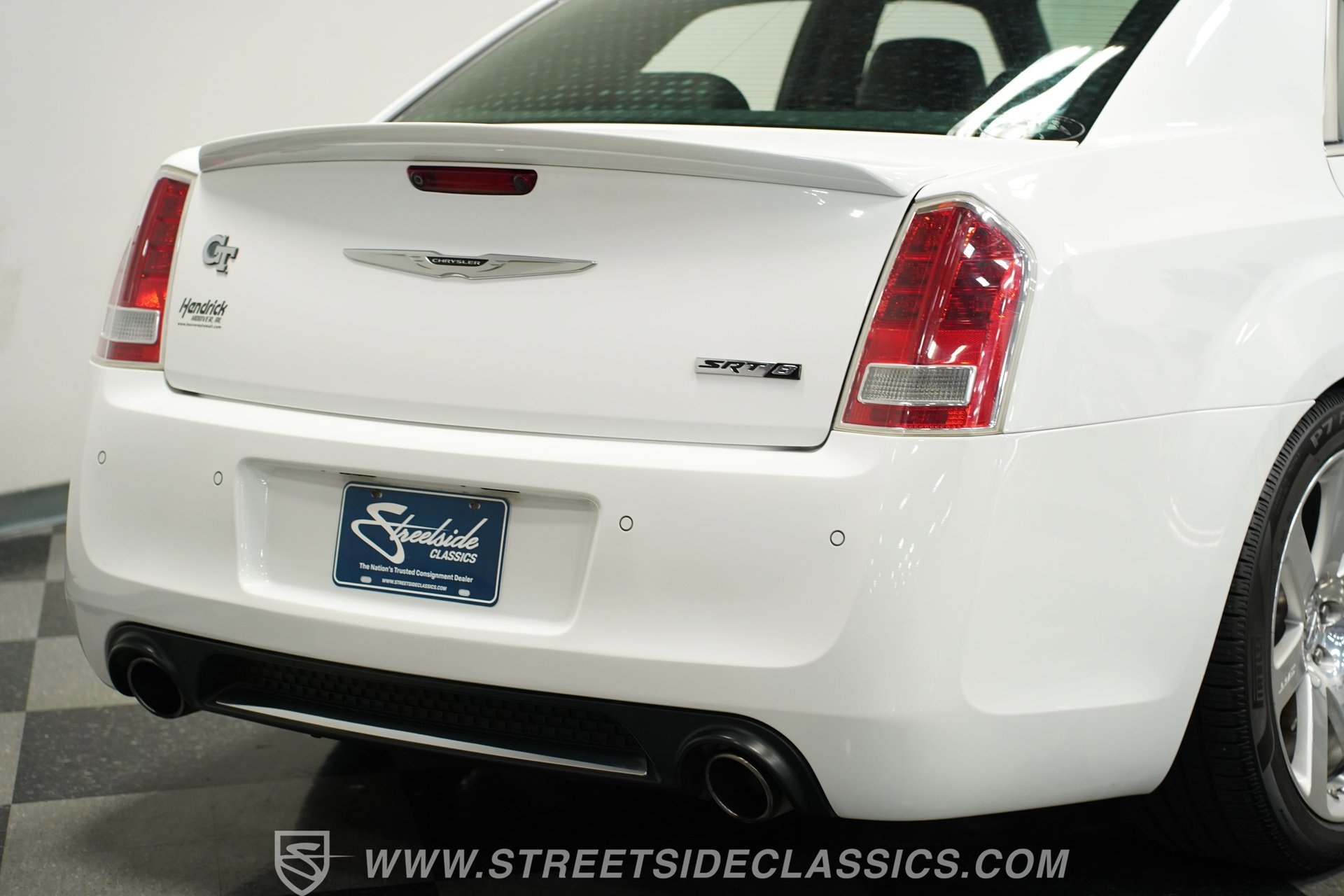 Used 2012 Chrysler 300 SRT8 w/ 19-Premium Speaker Group image 22