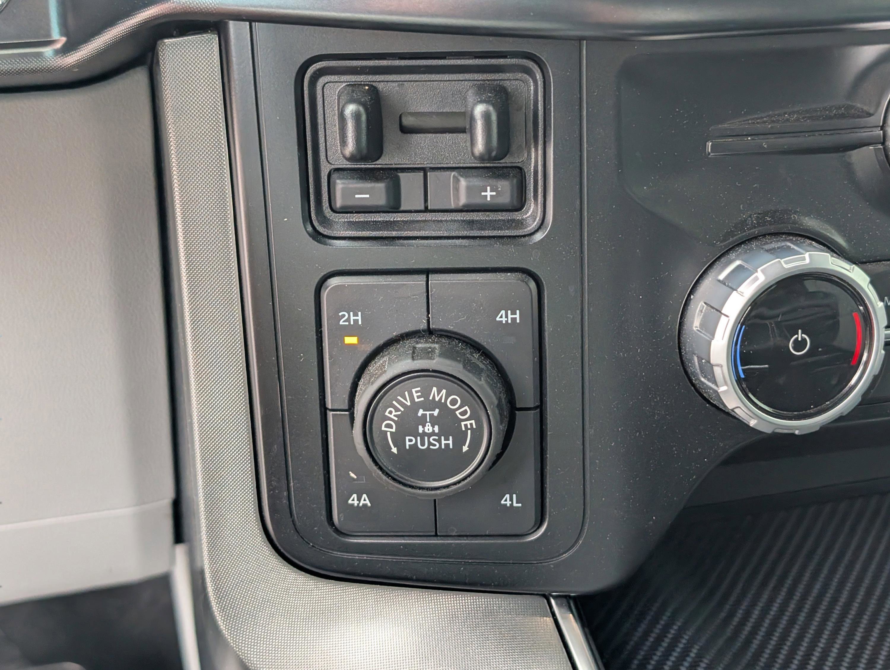 Used 2023 Ford F150 Limited image 29