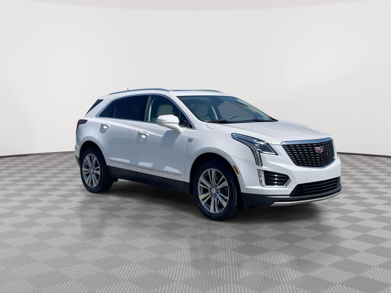 Used 2024 Cadillac XT5 Premium Luxury w/ LPO, Floor Liner Package FWD image 2