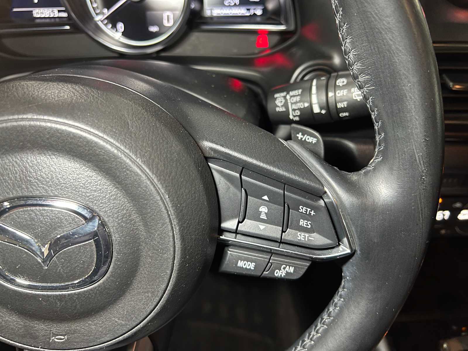 Used 2018 MAZDA MAZDA3 Grand Touring w/ Premium Equipment Package image 27