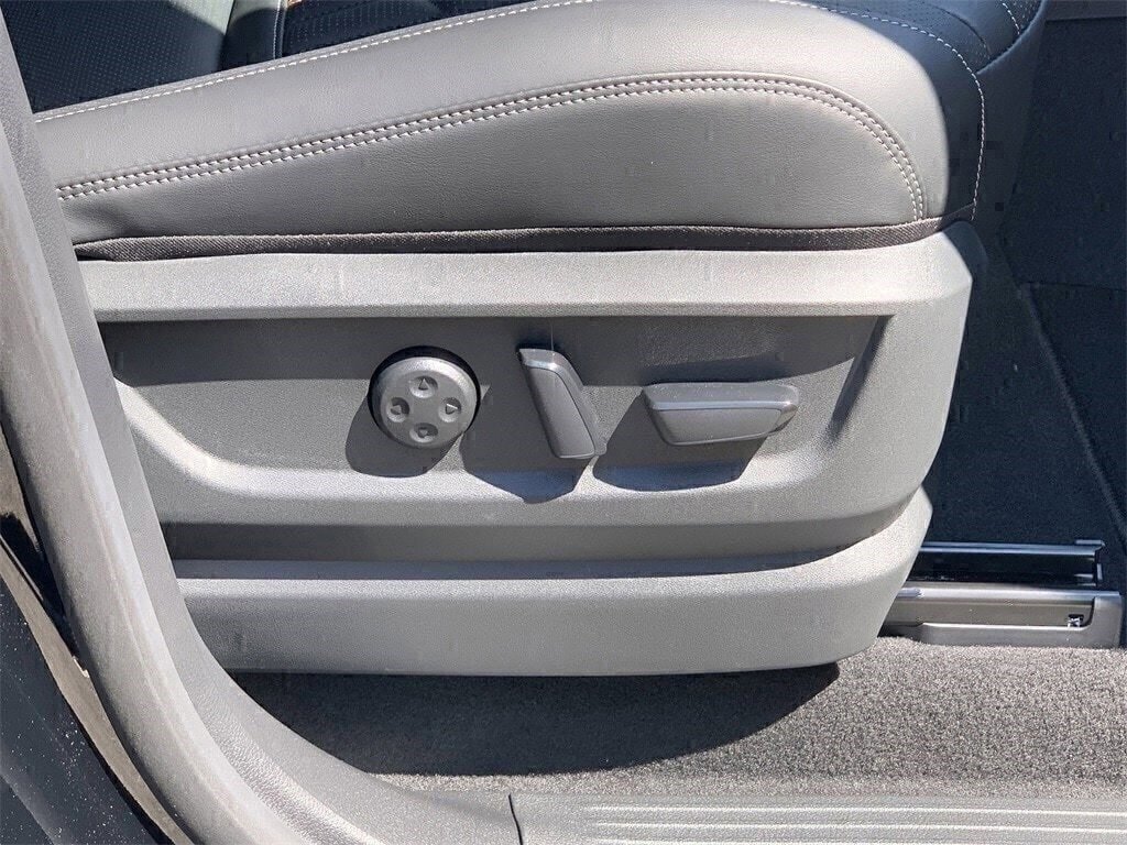 New 2025 Nissan Armada PRO-4X w/ Pro-4X Premium Package image 21