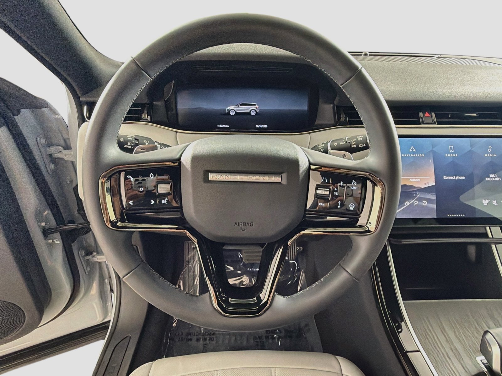 Certified 2026 Land Rover Range Rover Evoque S AWD/4WD image 10