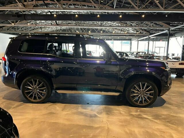 Used 2024 Lexus GX 550 image 6