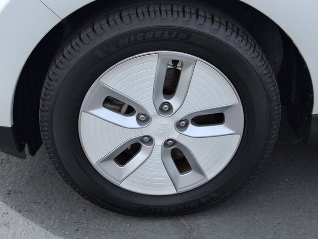 Used 2015 Kia Soul EV FWD image 11