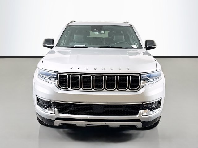 Used 2023 Jeep Wagoneer Series II AWD/4WD image 2