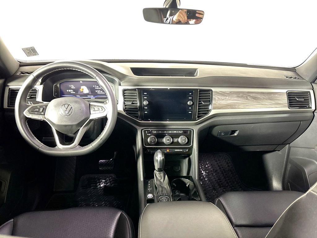 Used 2023 Volkswagen Atlas Cross Sport SE w/ Panoramic Sunroof Package image 12
