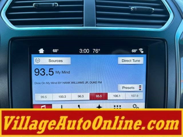 Used 2017 Ford Explorer Limited w/ Equipment Group 301A AWD/4WD image 21