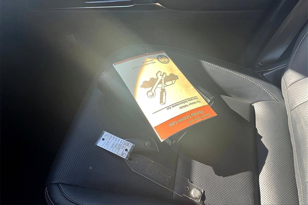 Used 2023 Lexus LX 600 4WD w/ Premium Package image 35