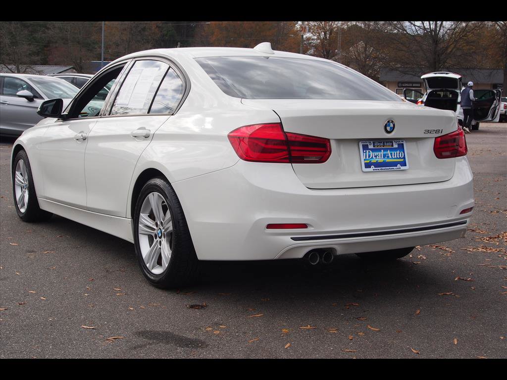 Used 2016 BMW 328i Sedan image 3