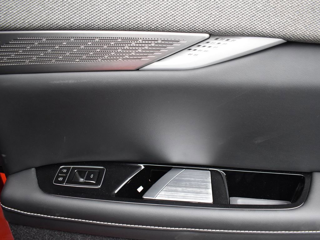 New 2026 Cadillac Optiq Sport 2 w/ LPO, Floor Liner Package image 33