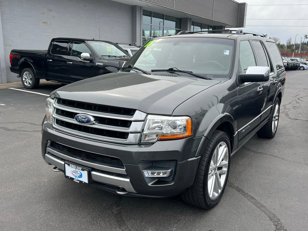 Used 2015 Ford Expedition Platinum image 4