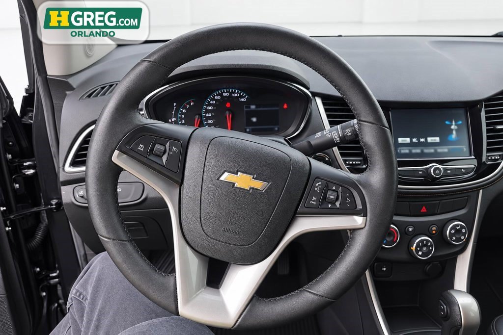 Used 2017 Chevrolet Trax LT w/ LT Convenience Package FWD image 13