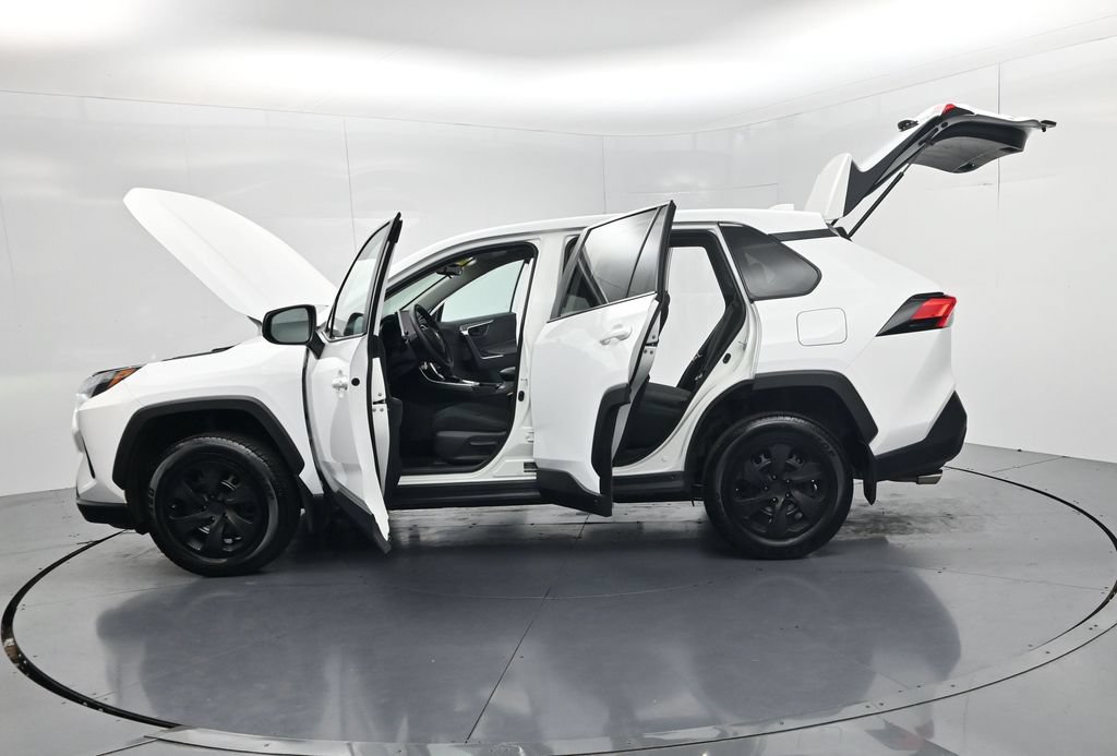Used 2024 Toyota RAV4 LE AWD/4WD image 58