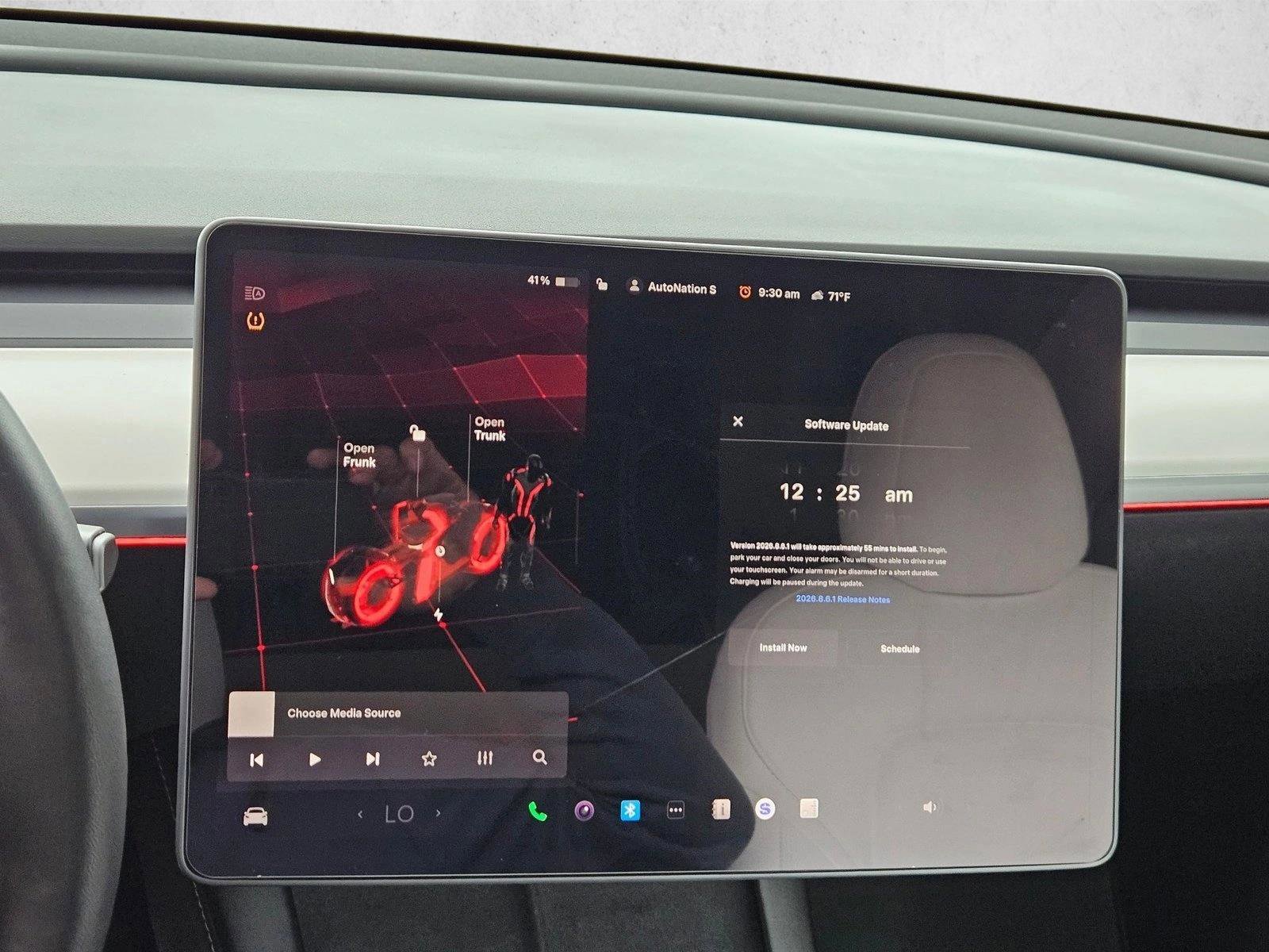 Used 2022 Tesla Model Y Long Range AWD/4WD image 11