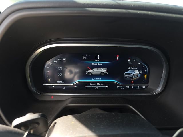 Used 2023 Chevrolet Suburban Premier image 10