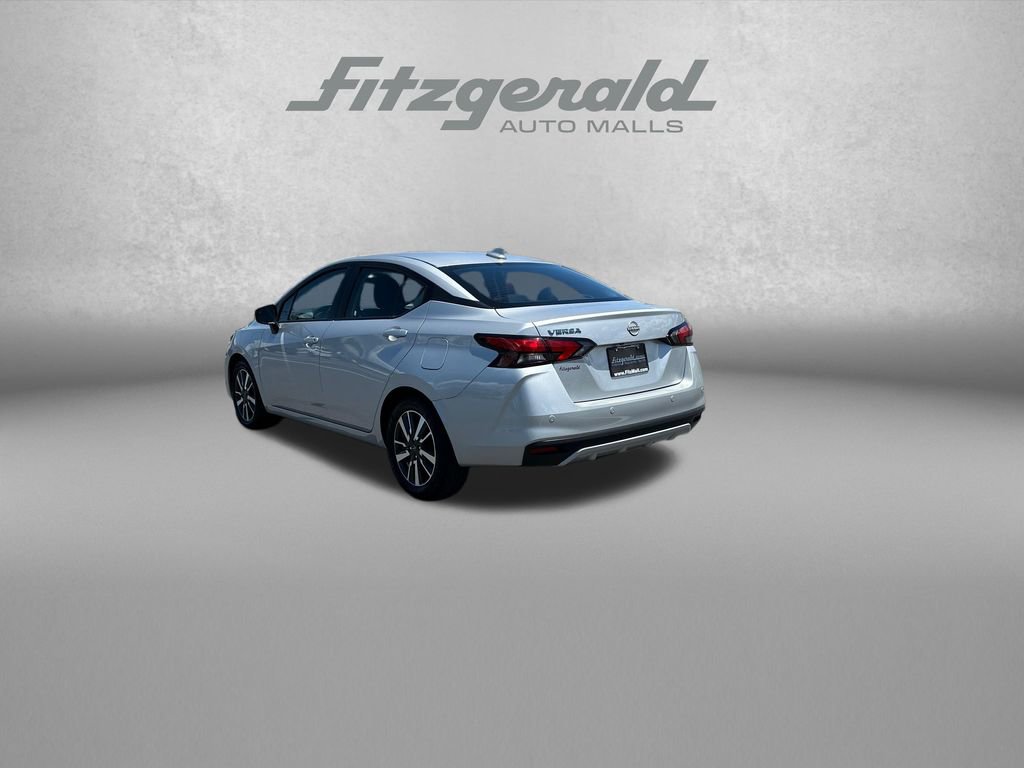 Used 2025 Nissan Versa SV FWD image 5