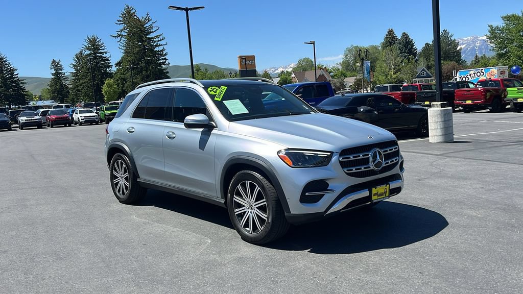 Used 2025 Mercedes-Benz GLE 450 4MATIC image 3