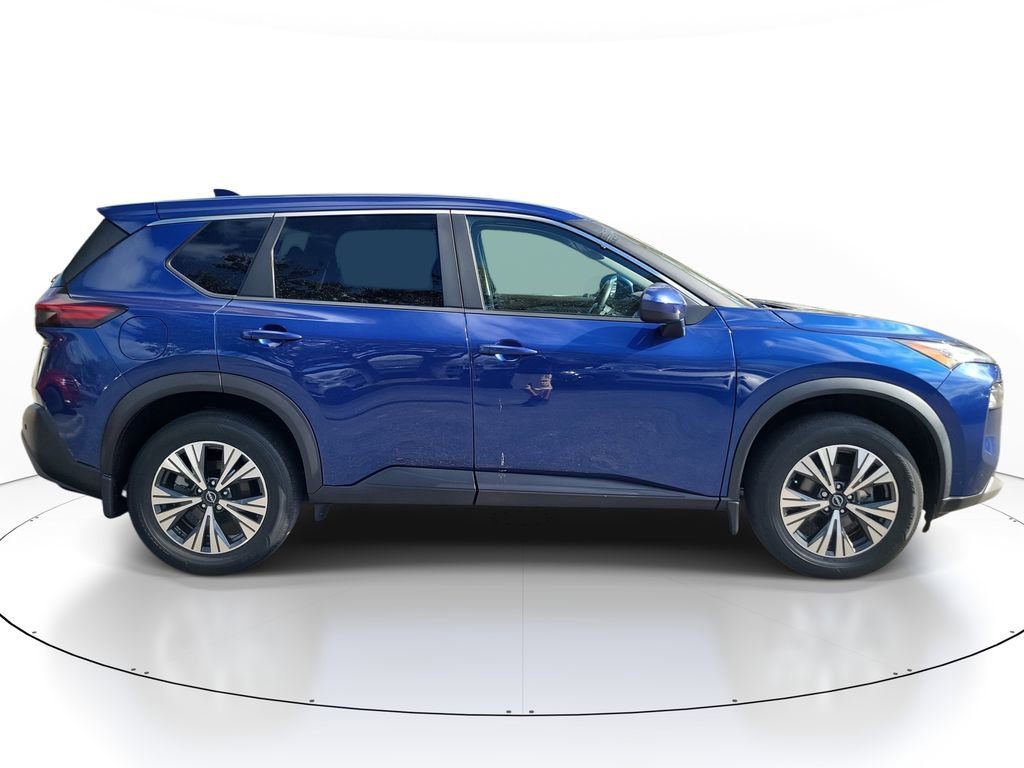 Used 2023 Nissan Rogue SV FWD image 3