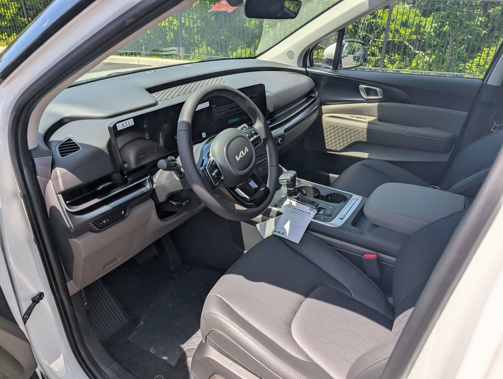 New 2026 Kia Carnival FWD image 11