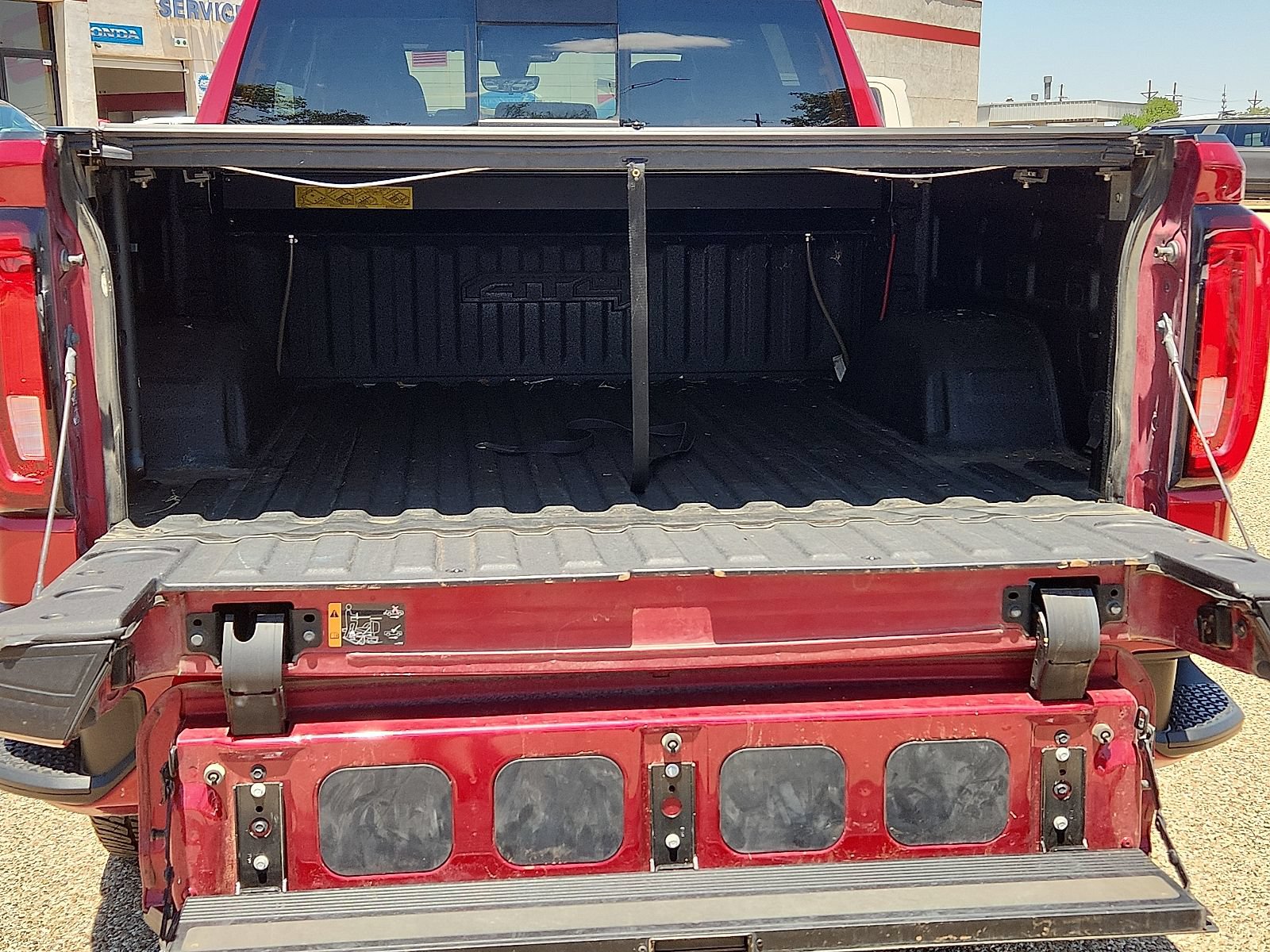 Used 2020 GMC Sierra 1500 AT4 w/ Off-Road Performance Package AWD/4WD image 11