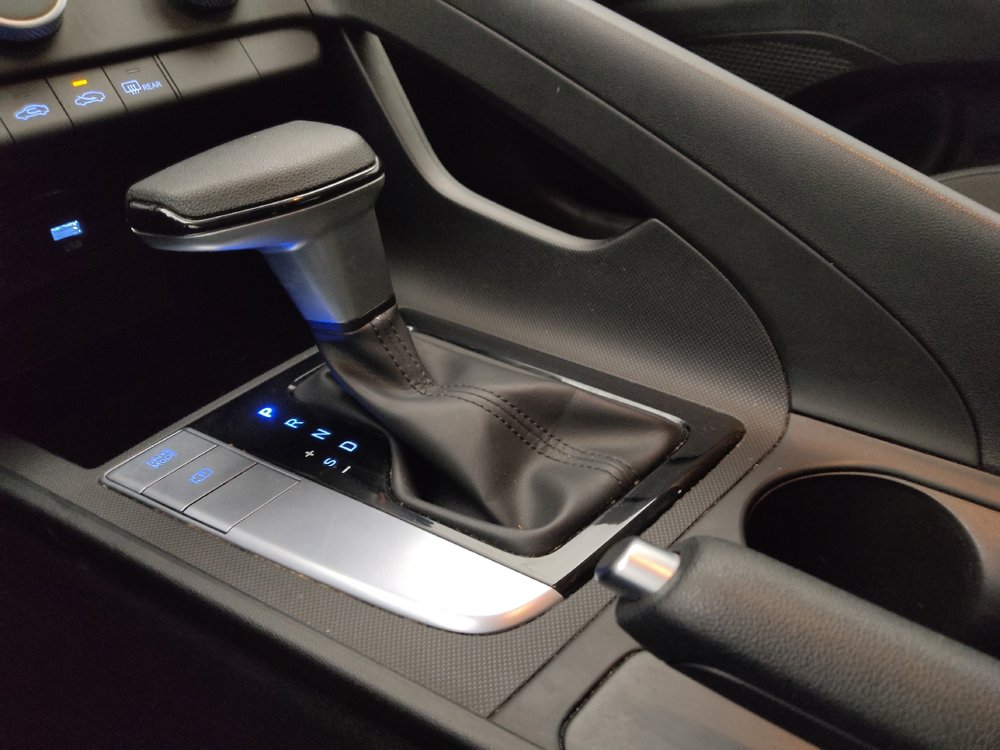 Used 2024 Hyundai Elantra SE image 26