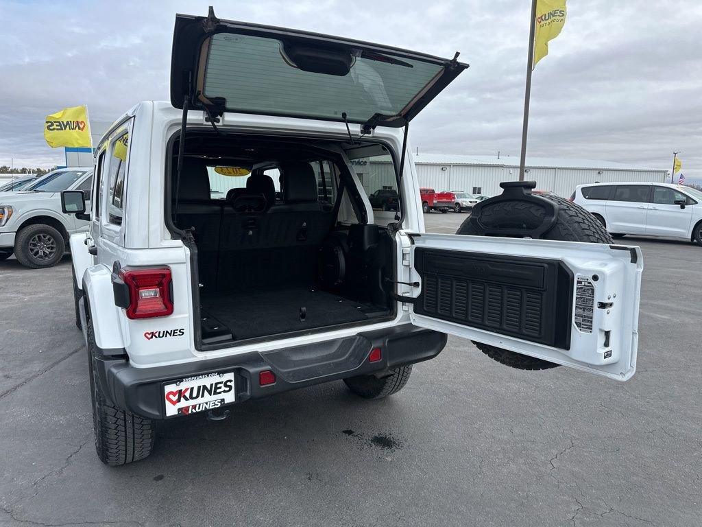 Used 2023 Jeep Wrangler Altitude image 14