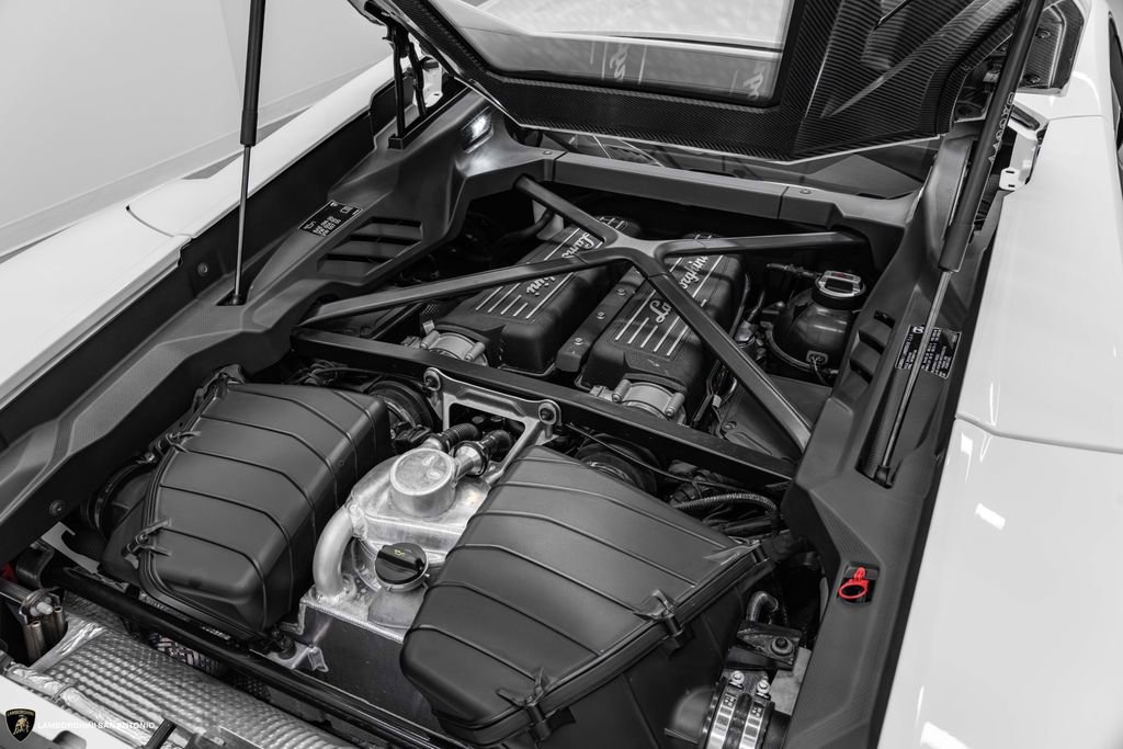 Used 2023 Lamborghini Huracan Tecnica image 20