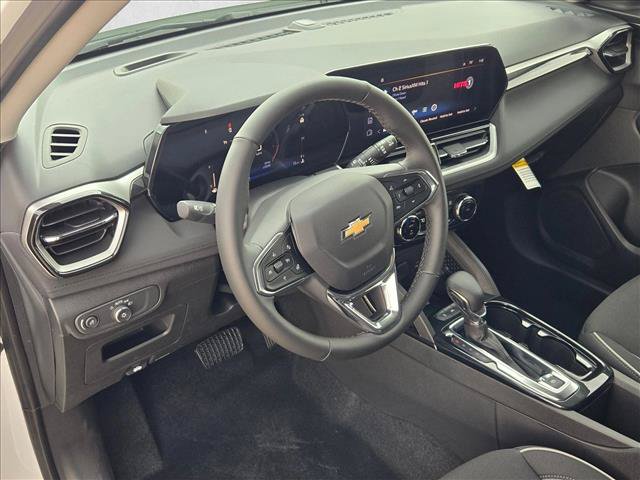 New 2026 Chevrolet TrailBlazer LT w/ Convenience Package FWD image 3