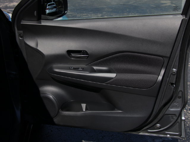 Certified 2025 Nissan Kicks Play S FWD image 30
