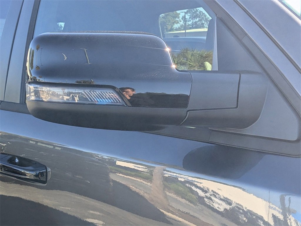 New 2026 RAM 1500 4x4 Crew Cab image 10