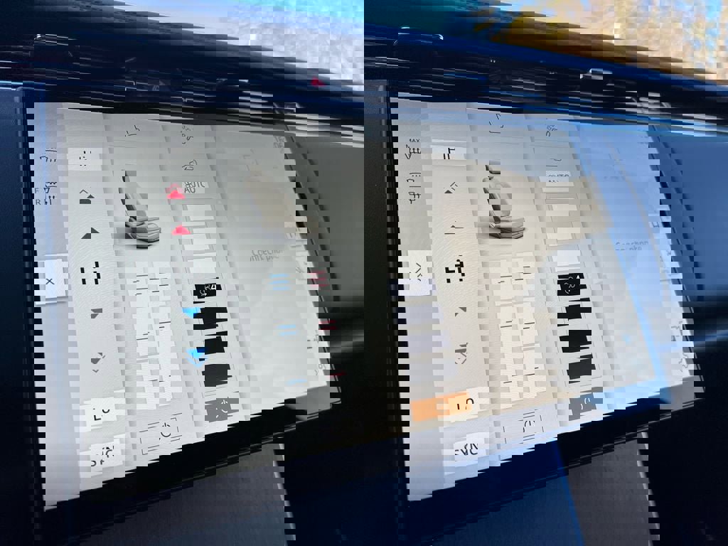 New 2026 Land Rover Range Rover SV image 18