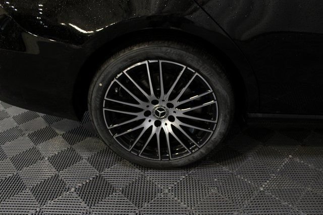 New 2025 Mercedes-Benz C 300 4MATIC Sedan image 9