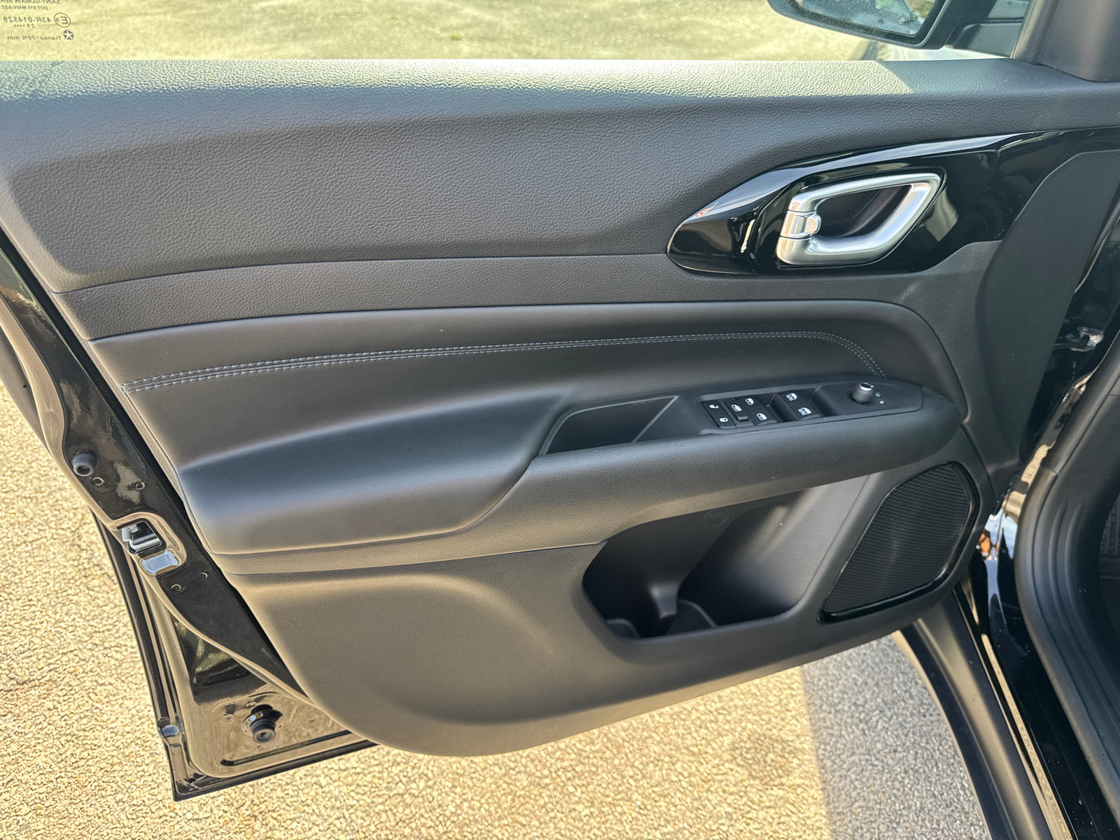 New 2026 Jeep Compass Latitude image 10