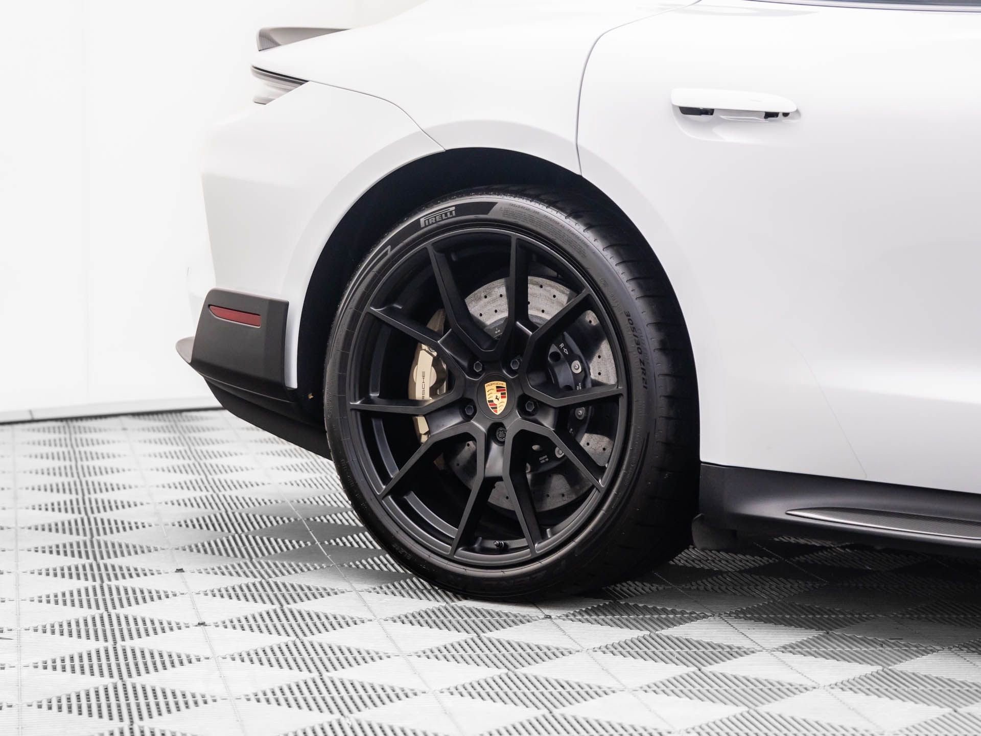 Certified 2025 Porsche Taycan Turbo GT image 39