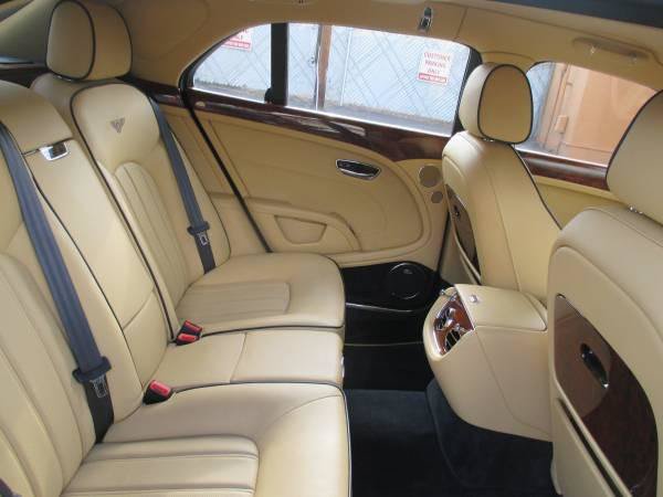 Used 2014 Bentley Mulsanne RWD image 21
