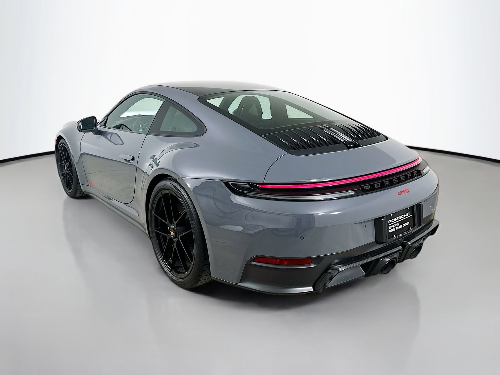 Used 2026 Porsche 911 Carrera GTS RWD image 7