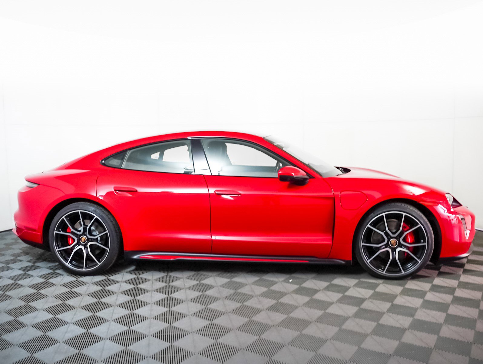 Certified 2024 Porsche Taycan 4S w/ Premium Package image 9