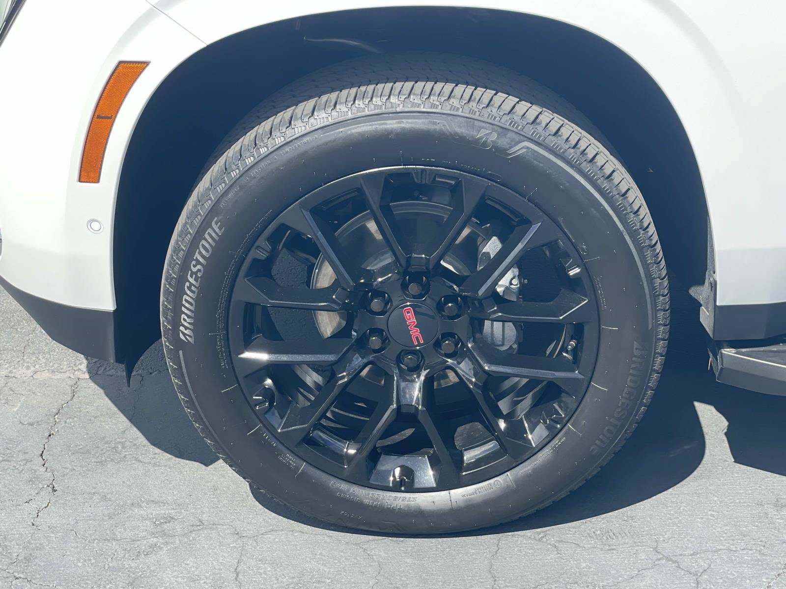 New 2026 GMC Yukon XL Elevation w/ Elevation Premium Package RWD image 30
