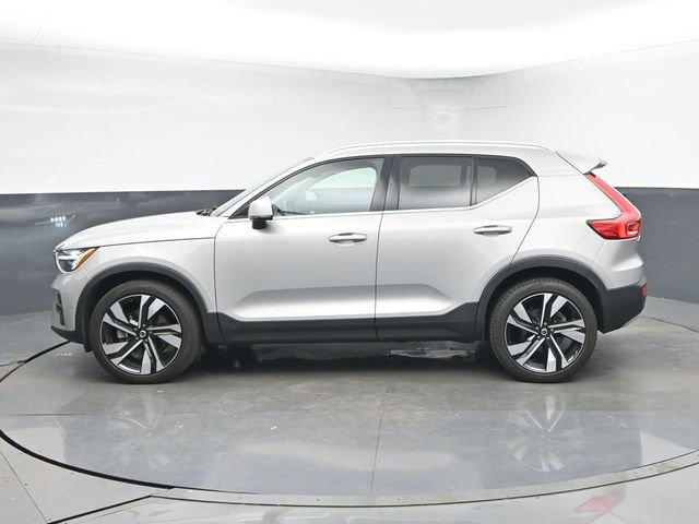 Used 2023 Volvo XC40 B5 Ultimate w/ Climate Package image 6