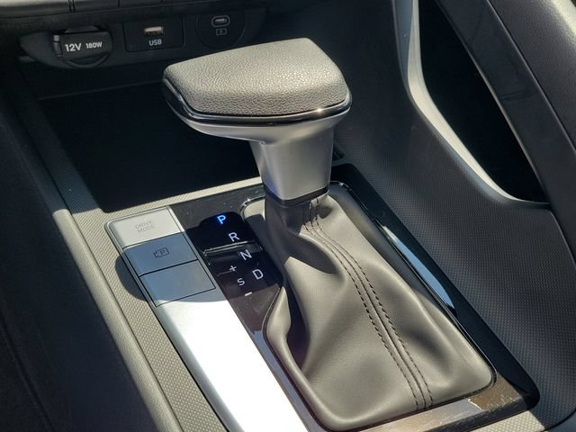 Certified 2025 Hyundai Elantra SE FWD image 24