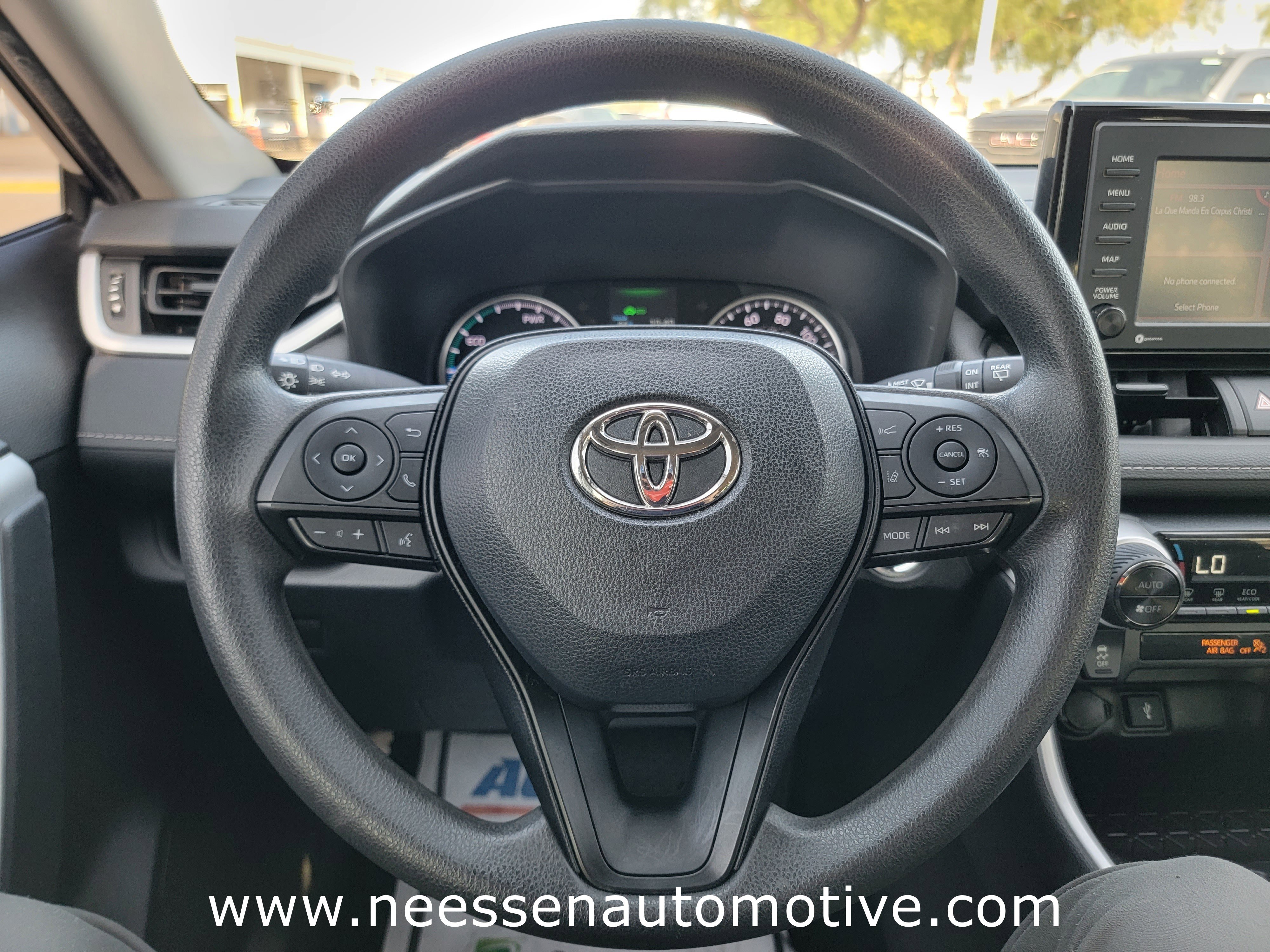 Used 2022 Toyota RAV4 XLE image 17