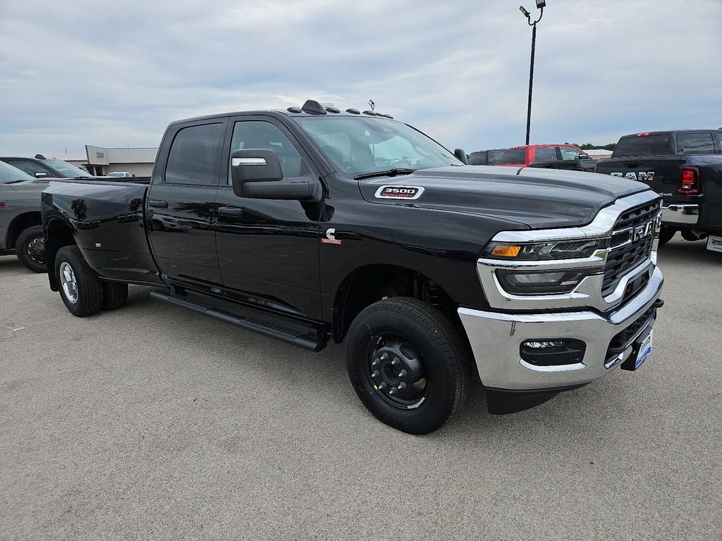 New 2026 RAM 3500 Tradesman AWD/4WD image 10